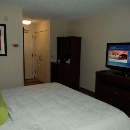 Hilton Garden Inn Columbus/Гроув Сити Стая снимка