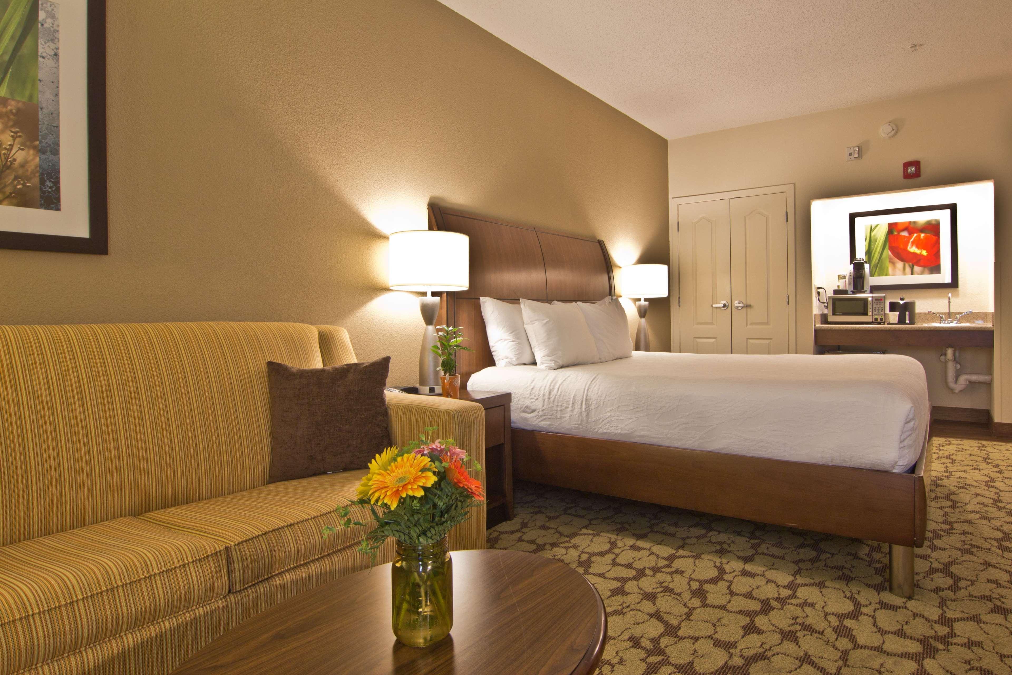 Hilton Garden Inn Columbus/Гроув Сити Екстериор снимка