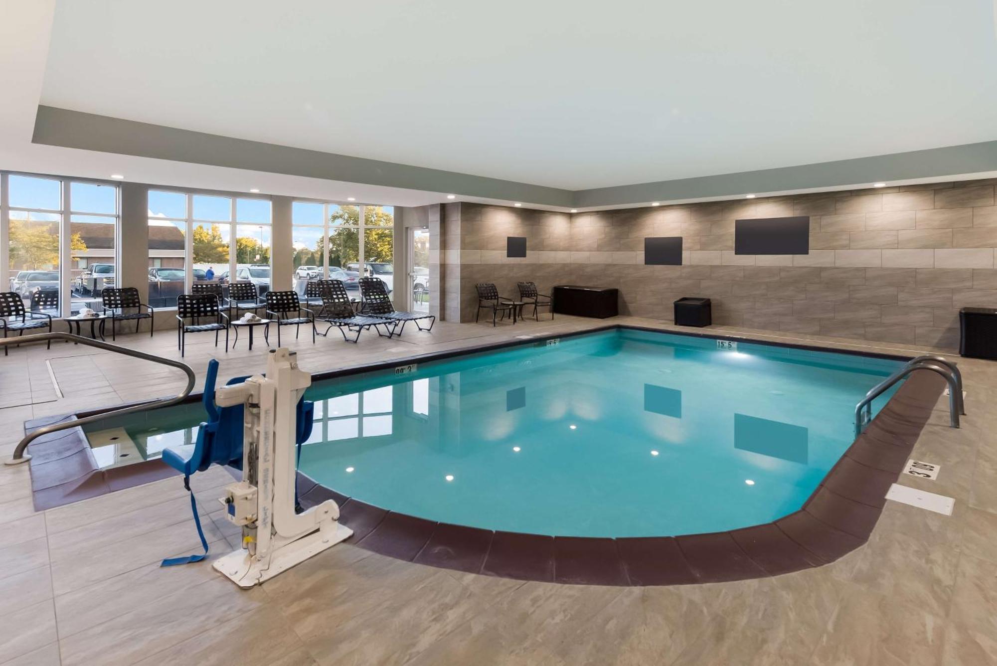 Hilton Garden Inn Columbus/Гроув Сити Екстериор снимка